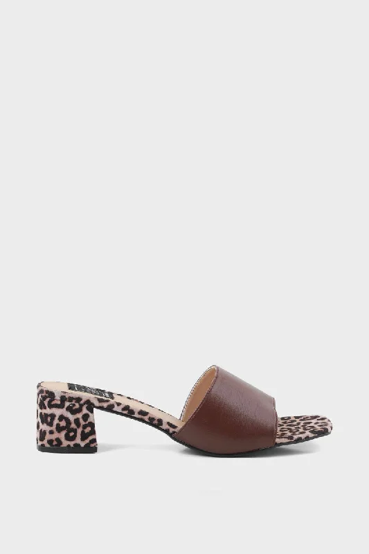 Comfy and stylish women's shoes for everyday eleganceFormal Slip On IF0046-Brown