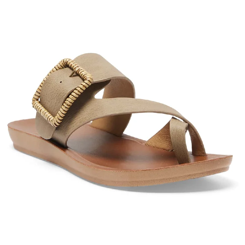 Timeless and elegant women's shoe classicsGlide Slide in Taupe Smooth