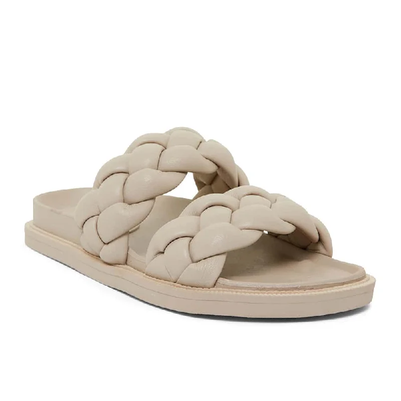 Flattering and figure-hugging women's footwearGossip Slide in Nude Smooth