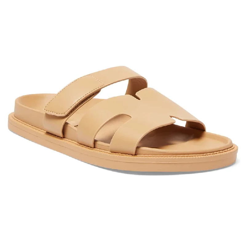 Stylish and comfortable women's shoes for long days at workGuru Slide in Camel Smooth