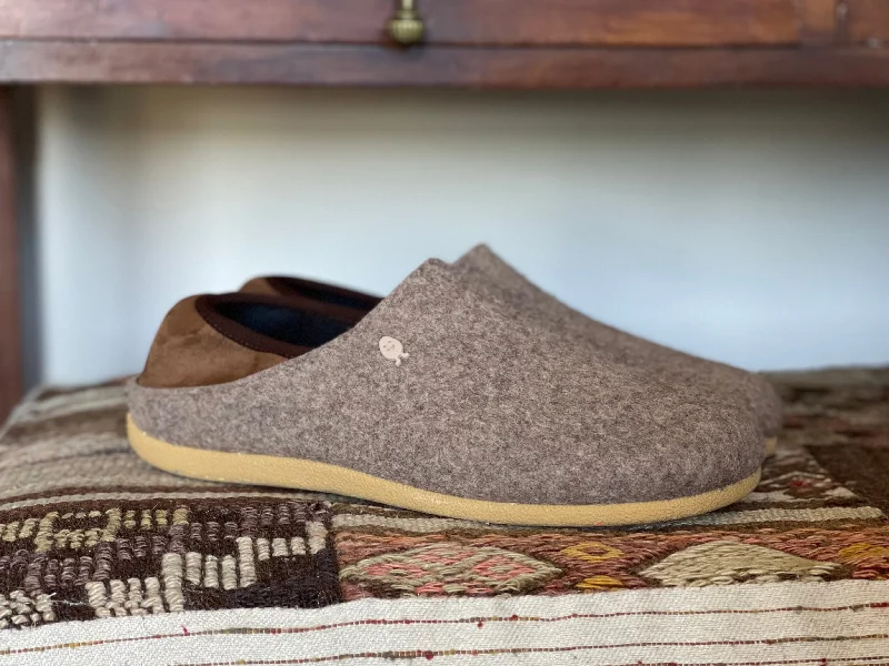 Elegant and refined women's shoe designsHot Potatoes Orsk Men's available in 2 colours Elegant and refined women's shoe designsHot Potatoes Orsk Men's available in 2 colours