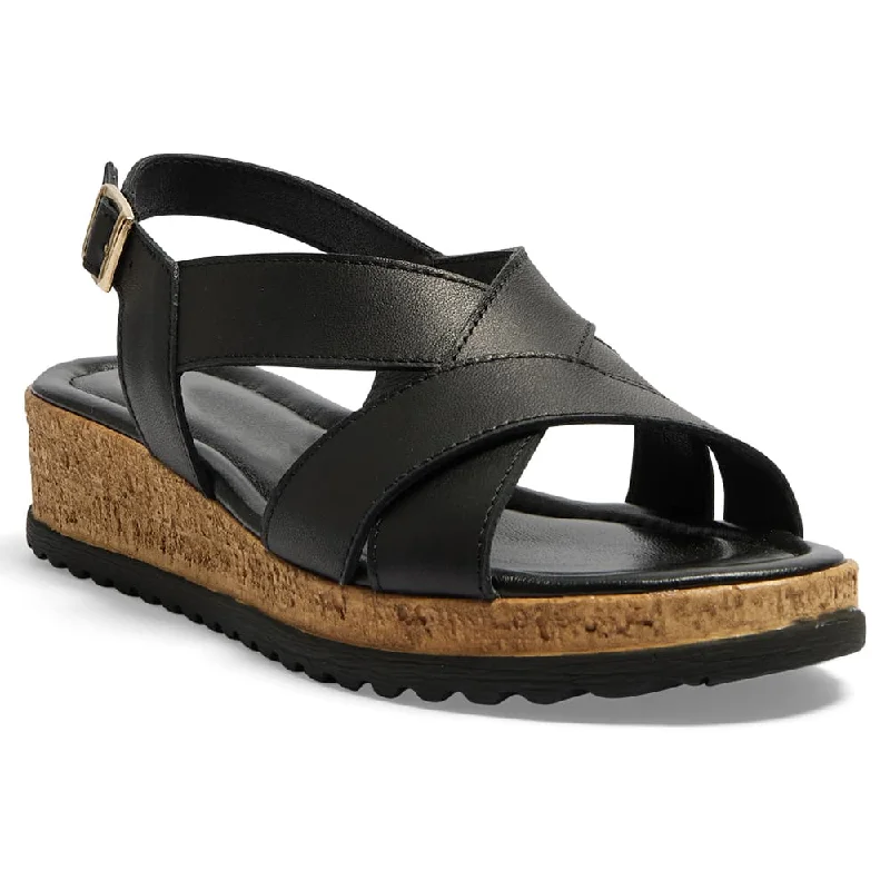 Chic and sophisticated women's footwear for workIdle Wedge in Black Leather