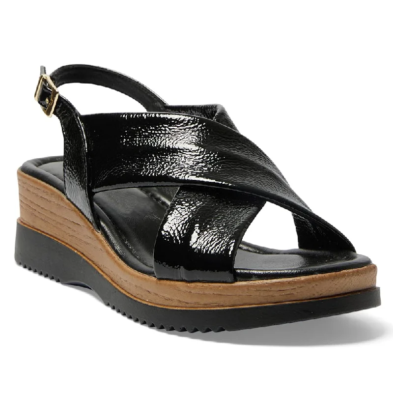 Comfy and cozy women's shoes for loungingInca Wedge in Black Patent