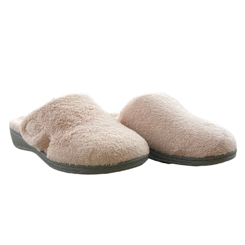 Comfy and casual women's shoes for the weekendIndulge Gemma Pink
