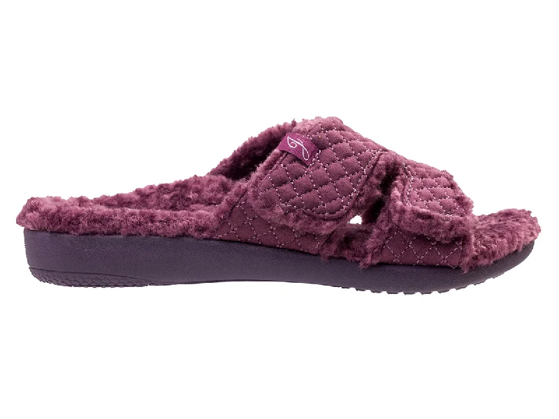 Stunning and glamorous women's shoes for evenings outJanie Slipper