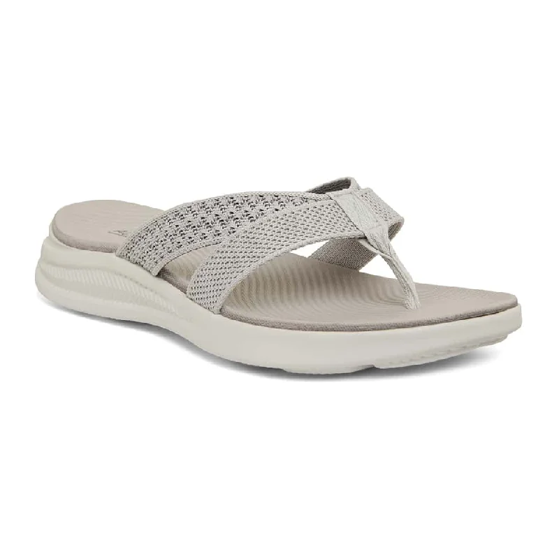 Elegant and sophisticated women's shoes for elegant eveningsMagda Slide in Light Grey Stretch