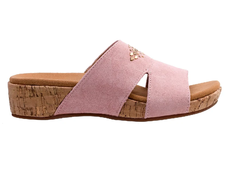Chic and versatile women's footwearPassport Wedge