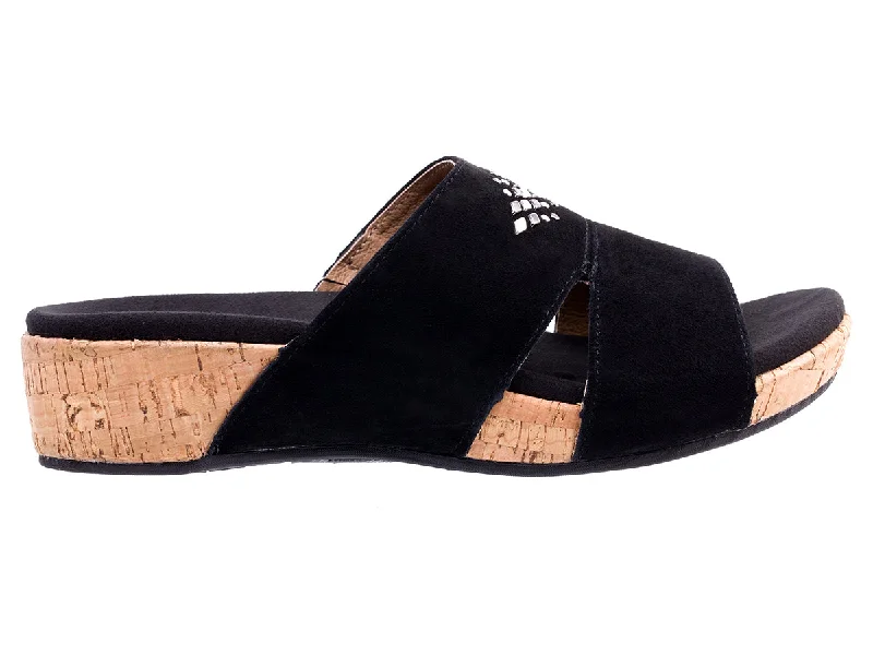 Durable and stylish women's shoes for outdoor activitiesPassport Wedge
