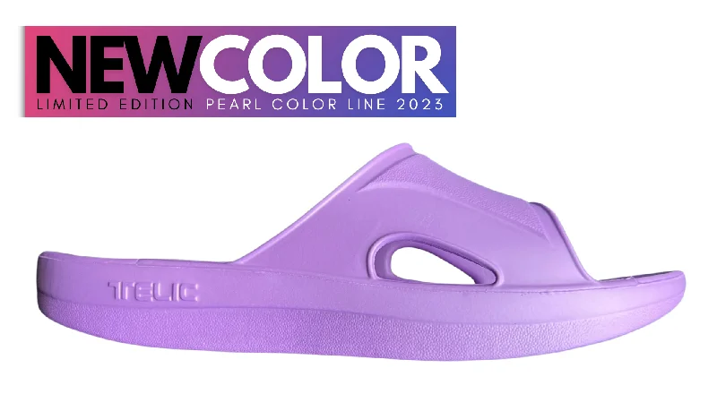 Stylish and practical women's shoes for rainy daysPurple Pearl