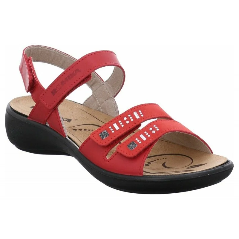 Chic and stylish women's shoes for fashion weekIbiza 86 Red Leather