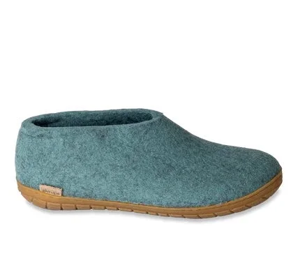 Bold and colorful women's shoes for making a statementShoe North Sea (Rubber)
