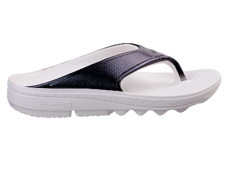 Comfy and stylish women's shoes for everyday comfortFusion 2 Pearlized Sandal