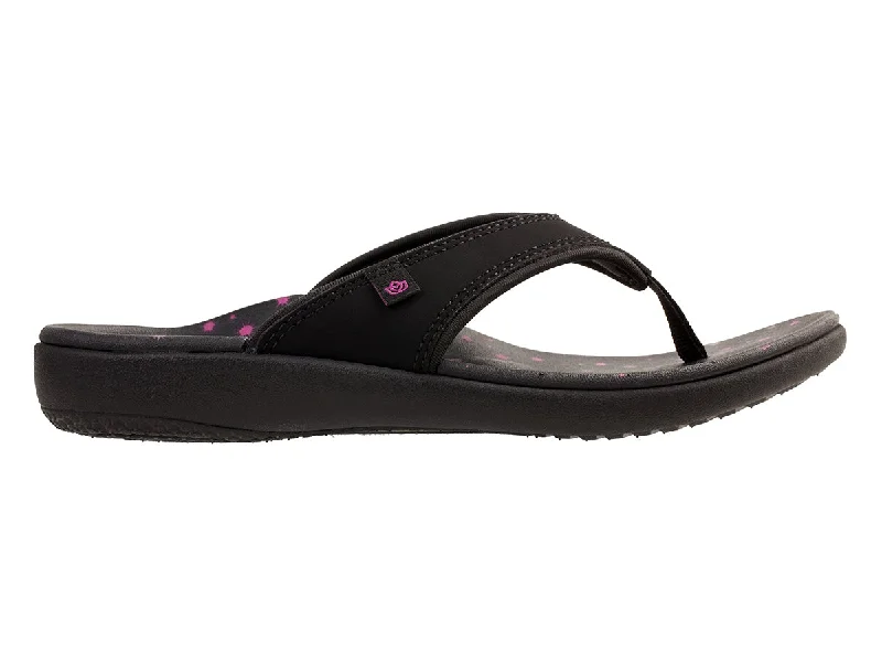 Stylish and comfortable women's shoes for long flightsYumi Constellation