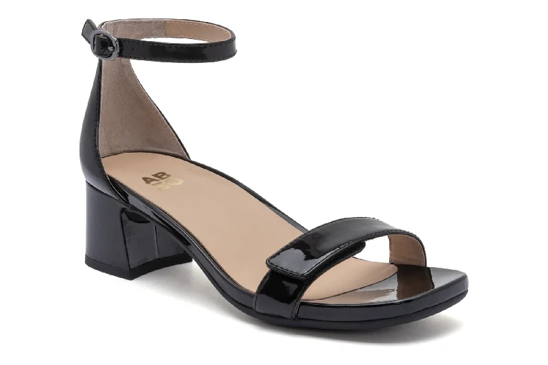 Chic and stylish women's shoes for fashion-conscious womenAvenue Strap Metatarsal