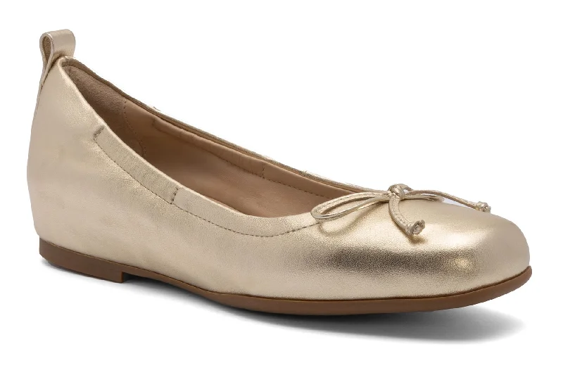 Comfy and cozy women's shoes for loungingCadence Bow
