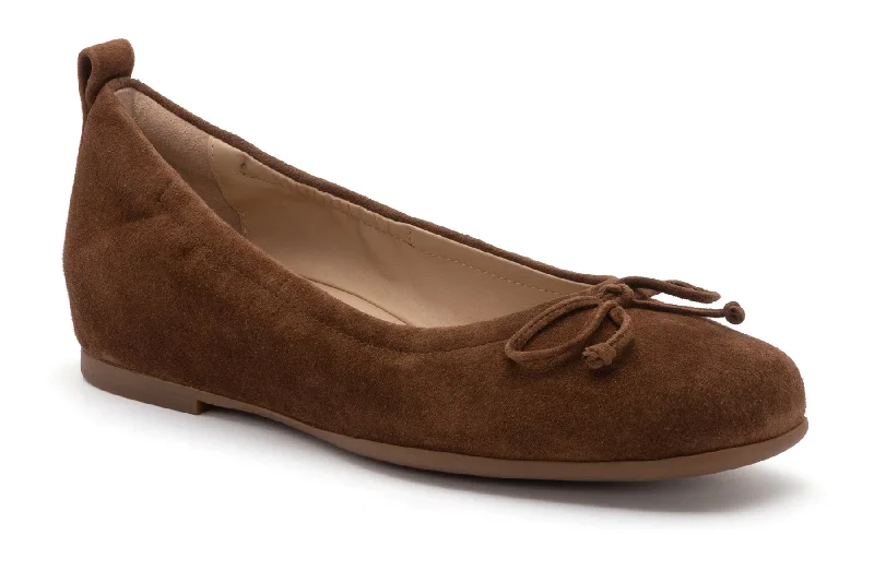 Durable and reliable women's shoesCadence Bow Metatarsal