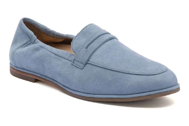 Versatile and stylish women's shoes for everyday chicStrada Loafer Metatarsal