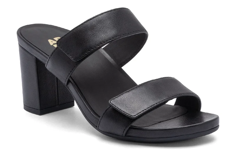 Stylish and comfortable women's shoes for long days at workTempo Slide
