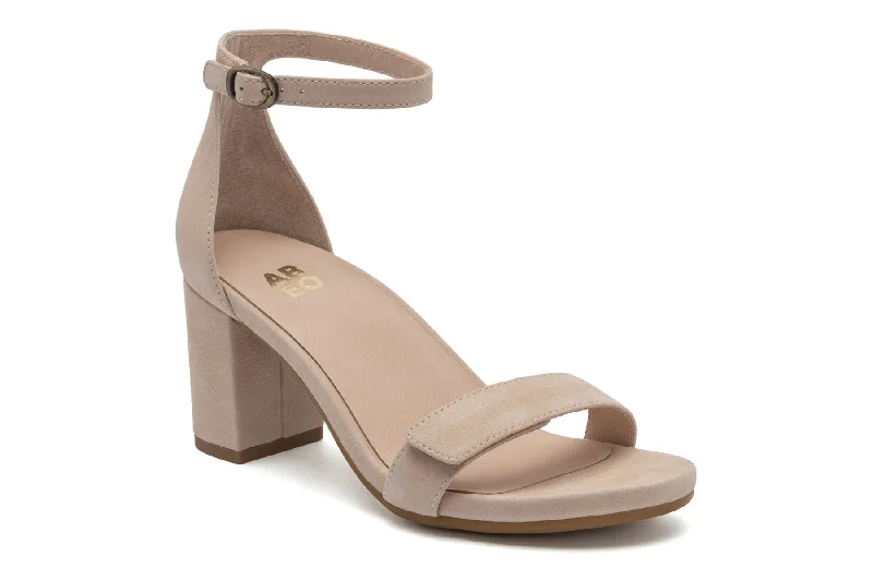 Chic and stylish women's shoes for summerTempo Strap