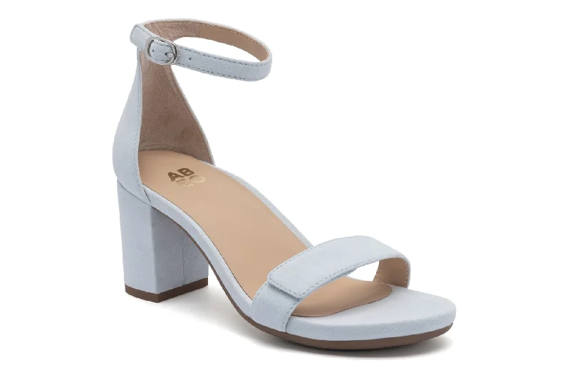 Versatile and elegant women's shoes for any outfitTempo Strap
