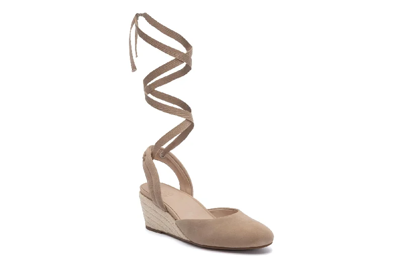 Elegant and sophisticated women's shoes for dinner datesVeranda Espadrille Lace Metatarsal