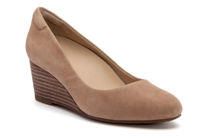Elegant and classic women's shoes for bridal partiesVeranda Stacked Metatarsal