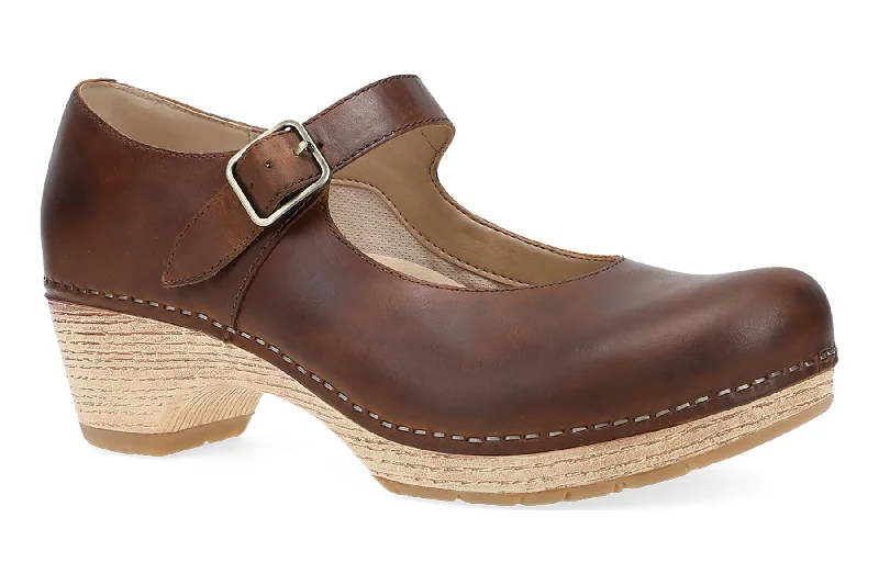Chic and stylish women's shoes for graduation ceremoniesLilah