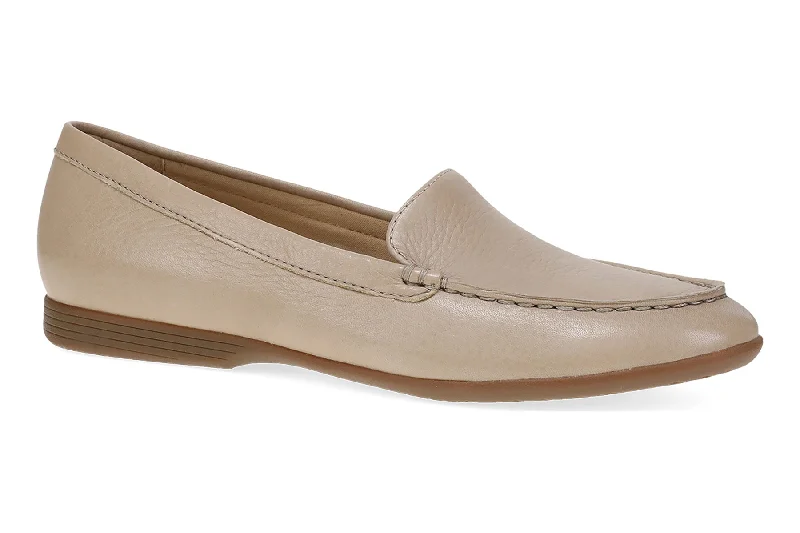 Stylish and comfortable women's shoes for long flightsLorri