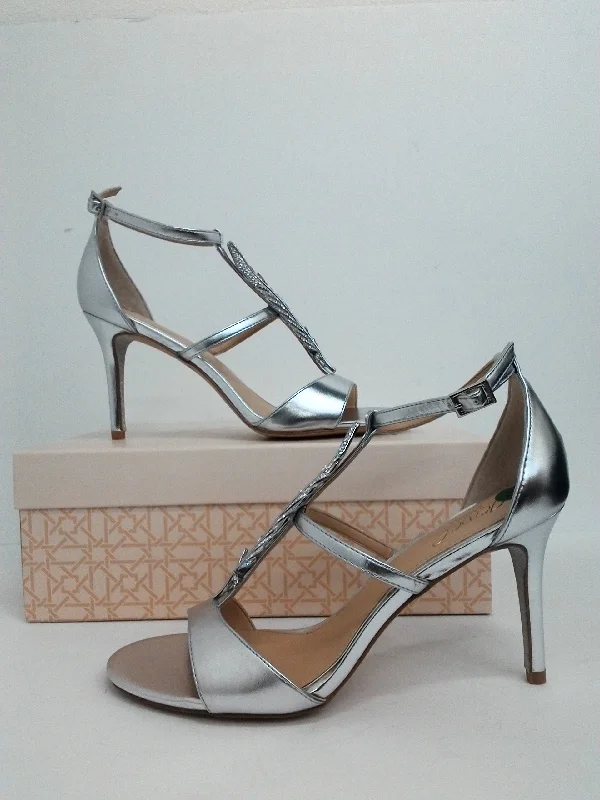 Luxurious and opulent women's shoe optionsJewel by Badgley Mischka Women's kala Silmet Silver Evening Sandals Size 8.5M