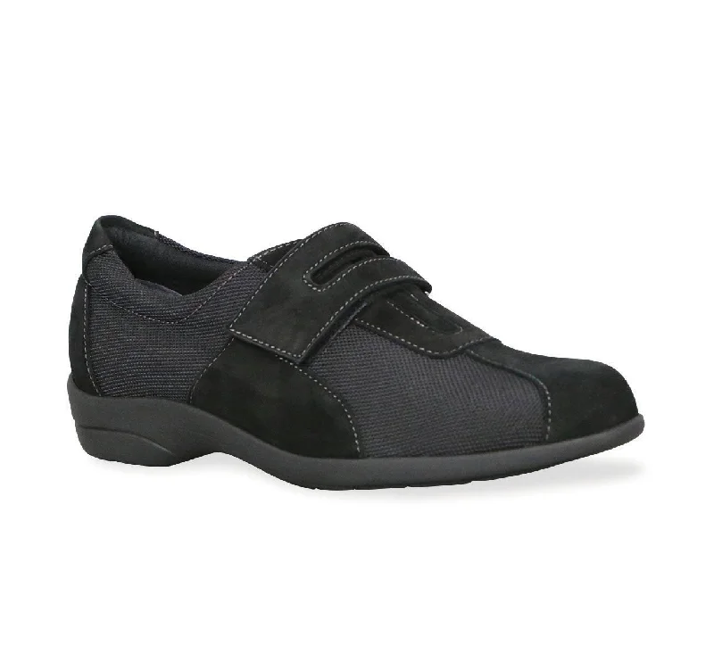 Versatile and adaptable women's shoes for every occasionMUNRO JOLIET