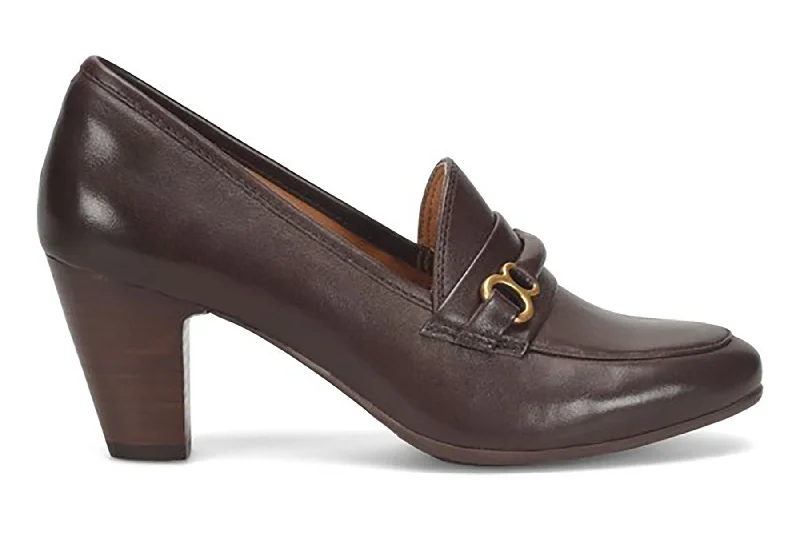Chic and stylish women's shoes for fashion weekLeona