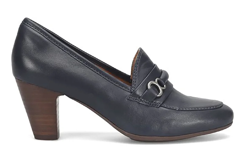 Stylish and comfortable women's shoes for long days at workLeona
