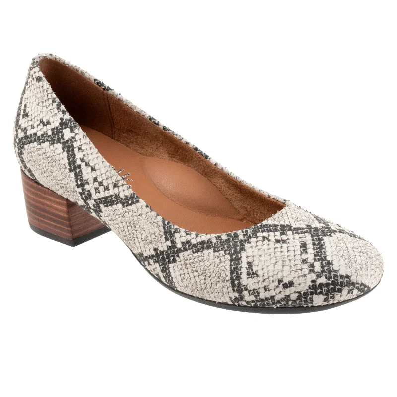Comfy and stylish women's shoes for walkingLynn
