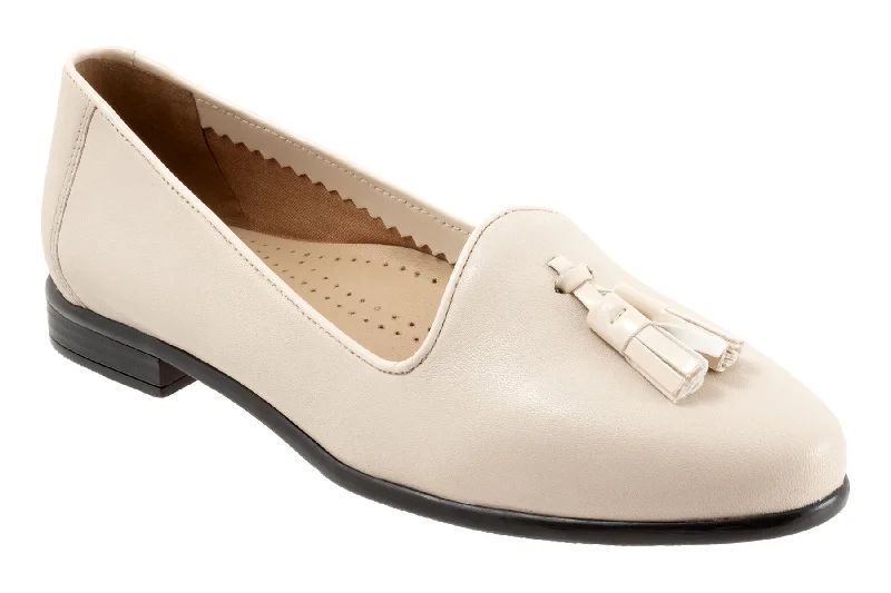 Durable and reliable women's shoesLiz Tassel