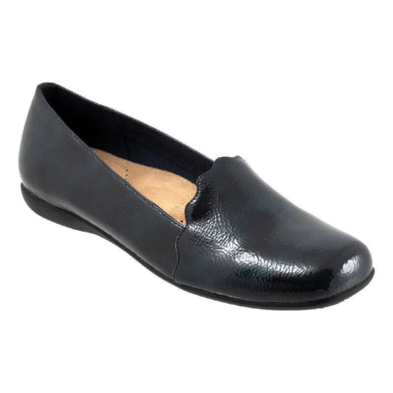 Flattering and figure-hugging women's footwearSage